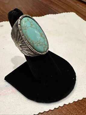 Vintage Southwestern Silver-Tone Cross Ring Turquoise-Color Cabochon Sz 5-3/4
